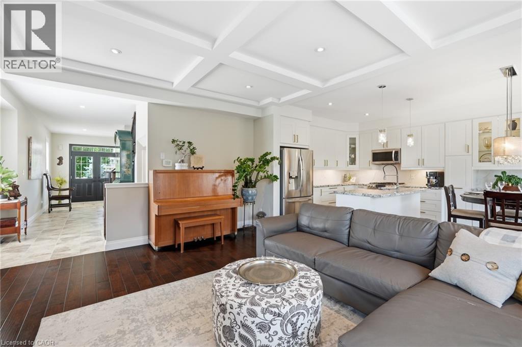 4 BOUSFIELD Court - 10