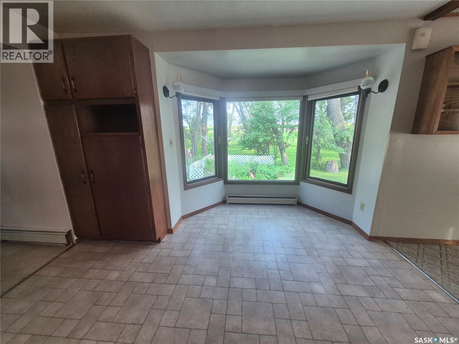 413 Peterson AVENUE - Image 8