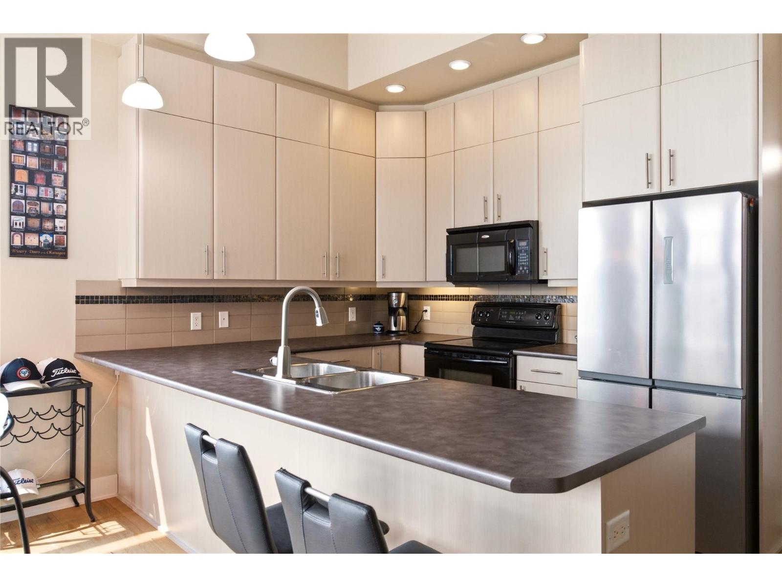 #704 1329 Ellis Street - 5