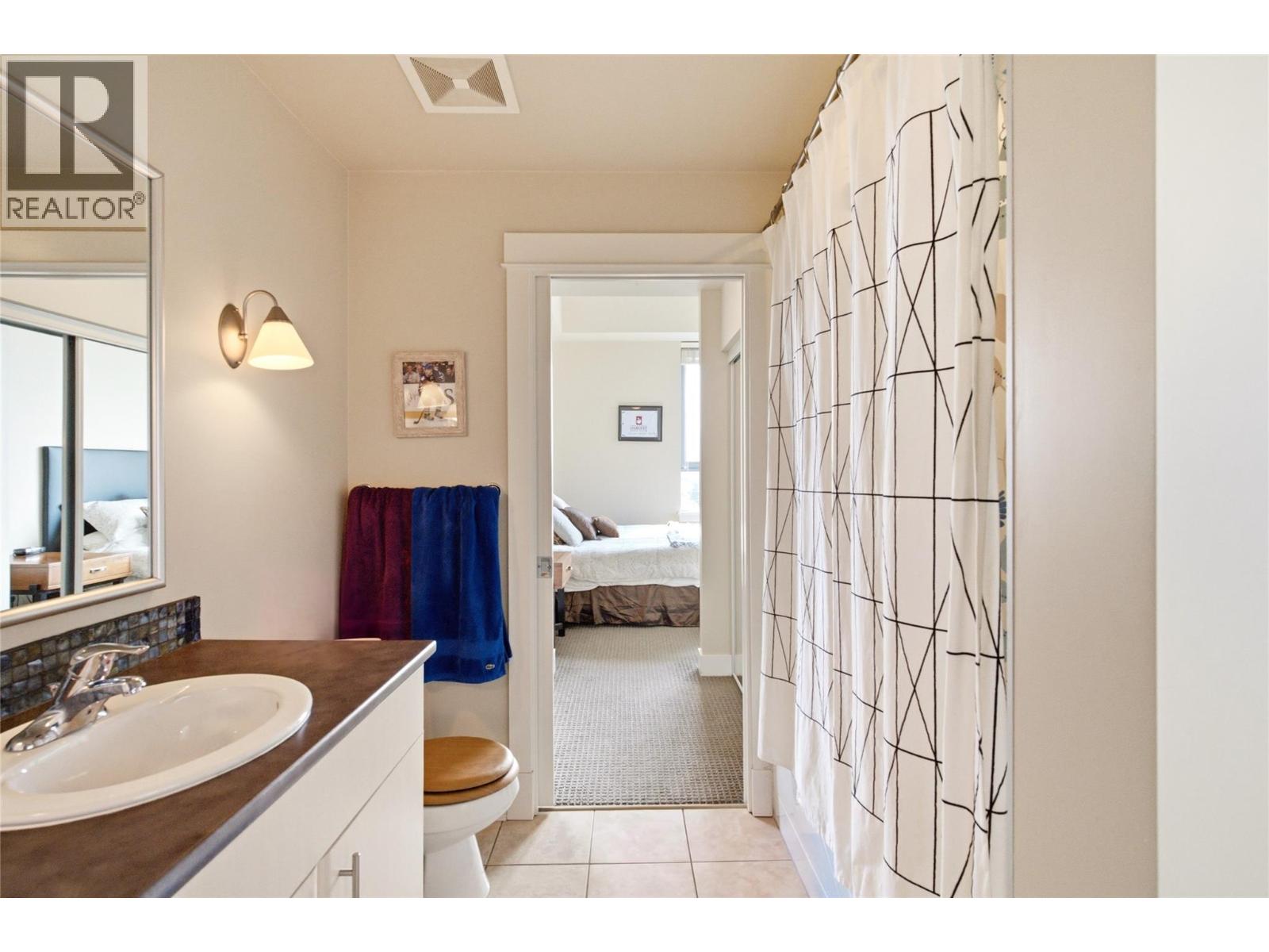 #704 1329 Ellis Street - 21