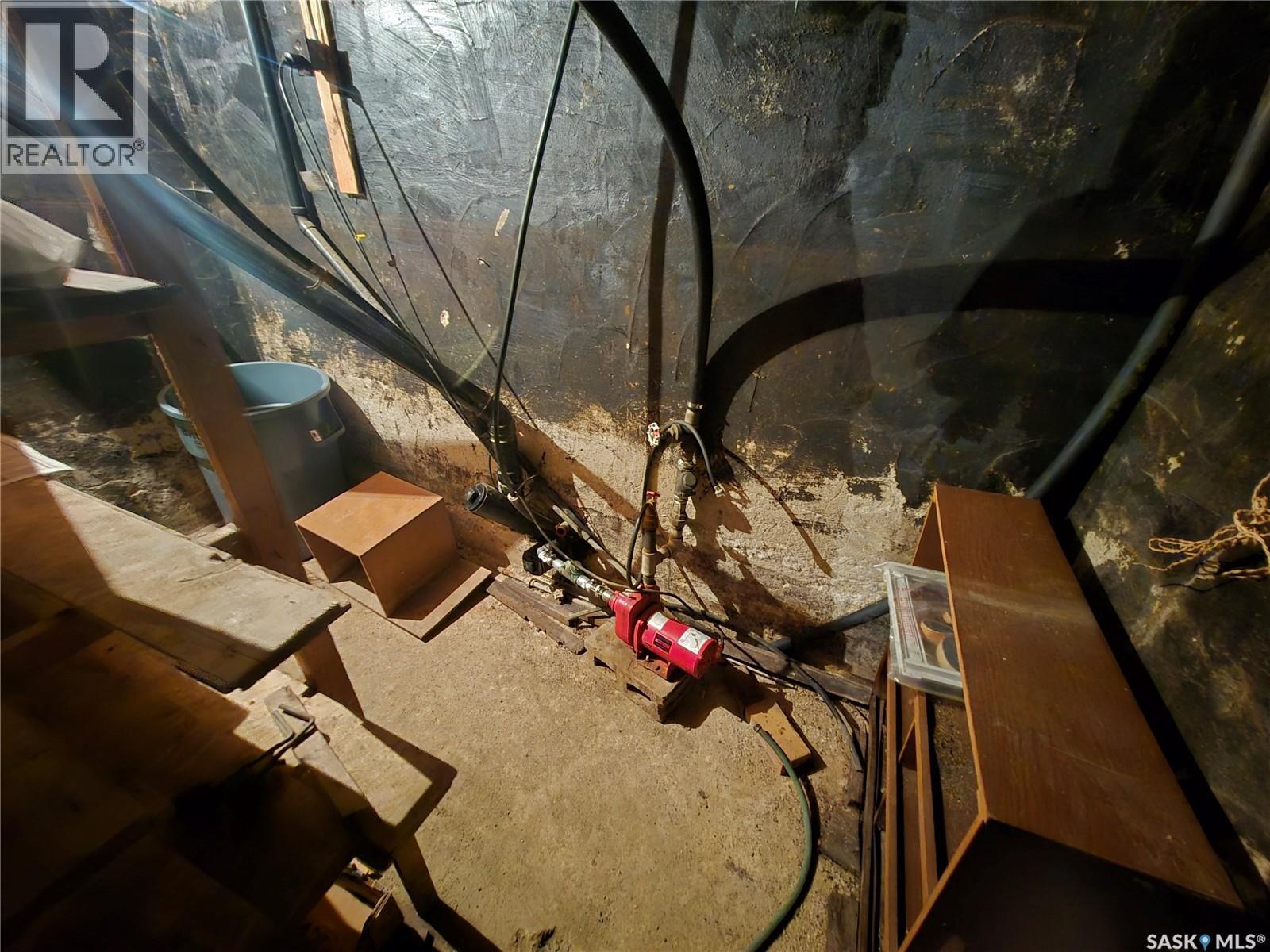 413 Peterson AVENUE - Image 32