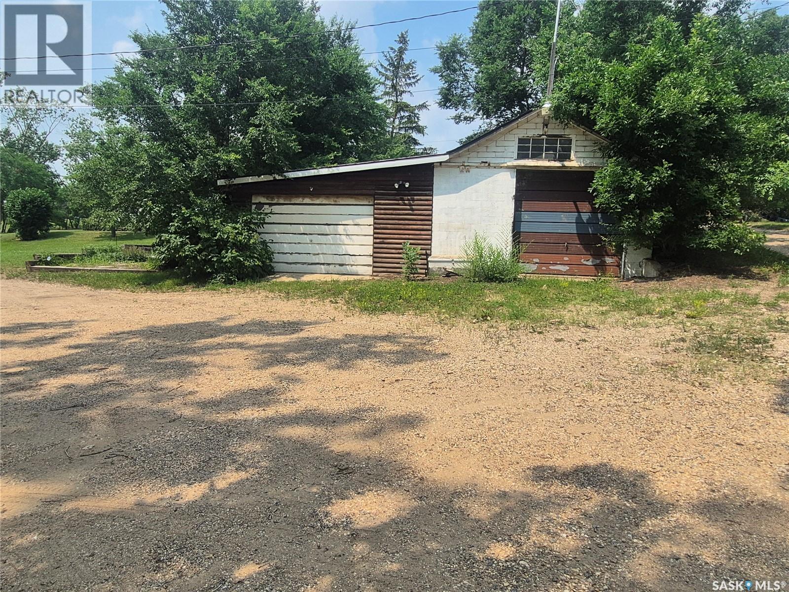 413 Peterson AVENUE - 43