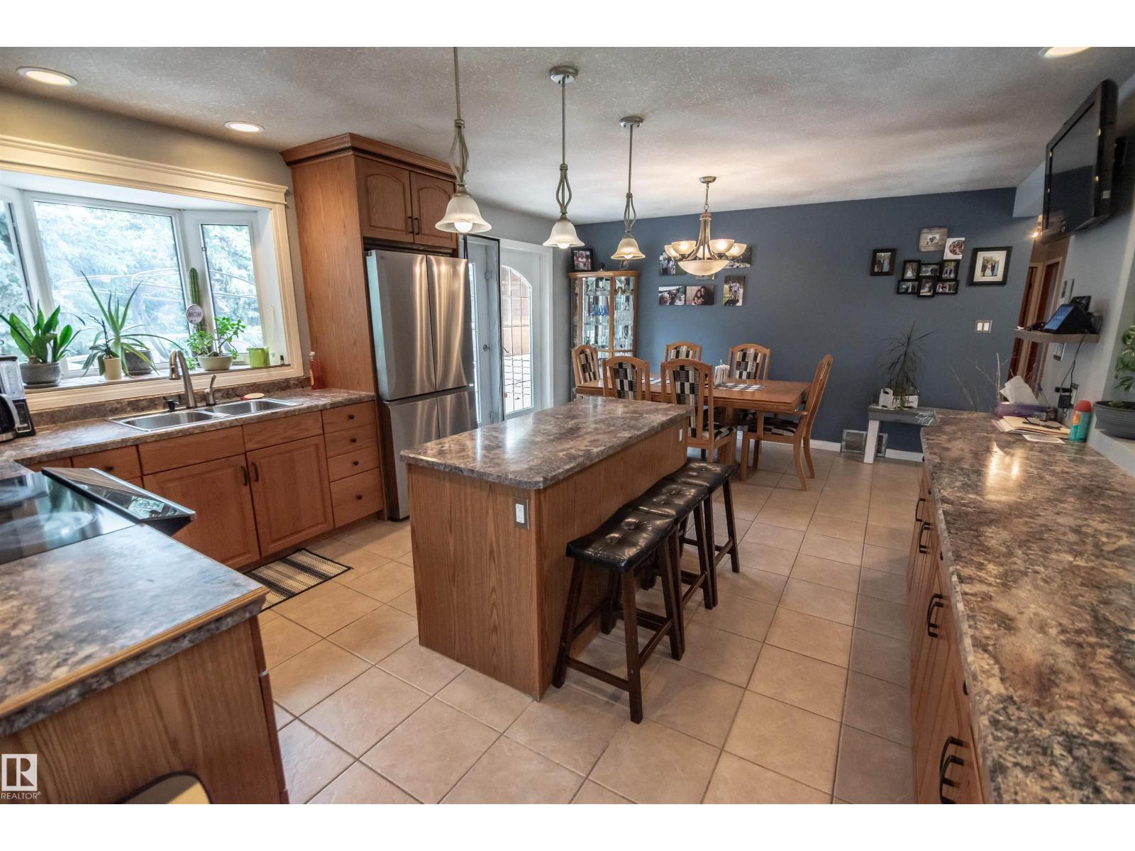 24 GLENWOOD CR - Image 12