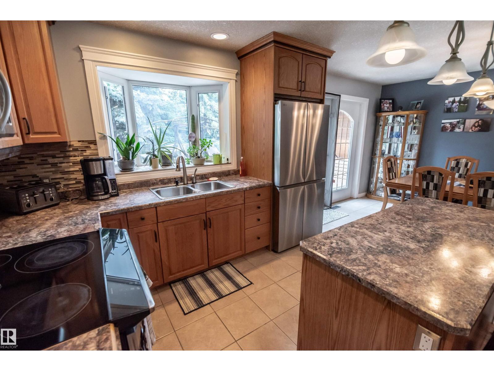 24 GLENWOOD CR - Image 13