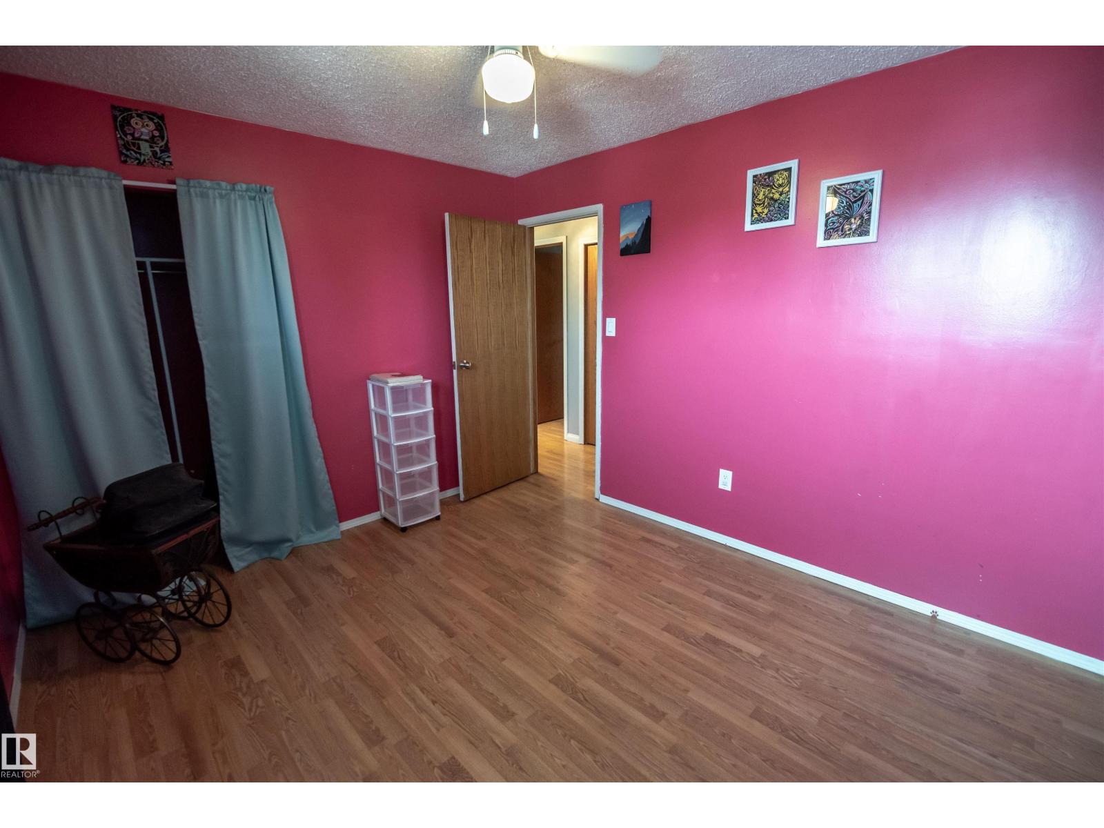 24 GLENWOOD CR - Image 26