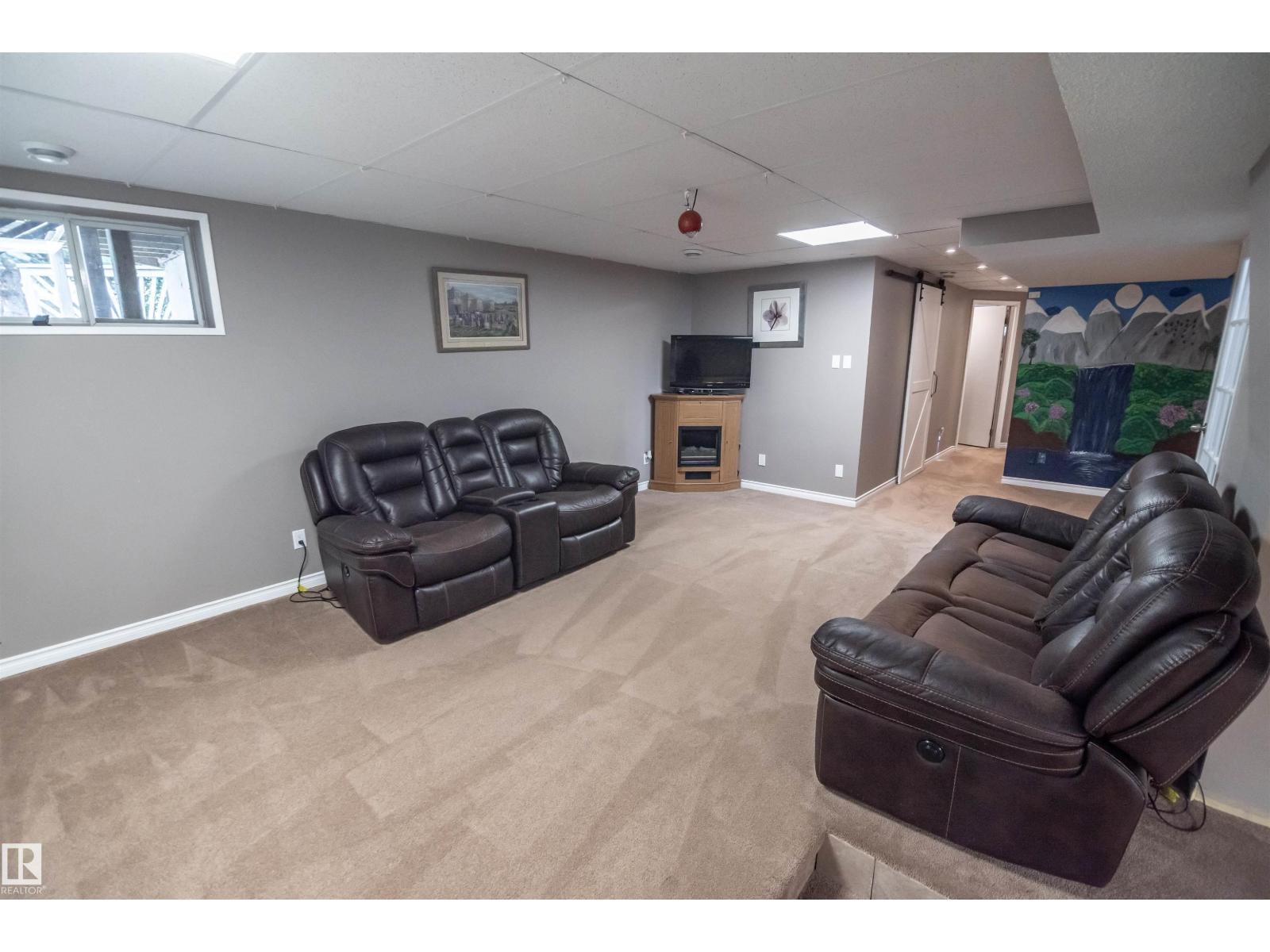 24 GLENWOOD CR - Image 31