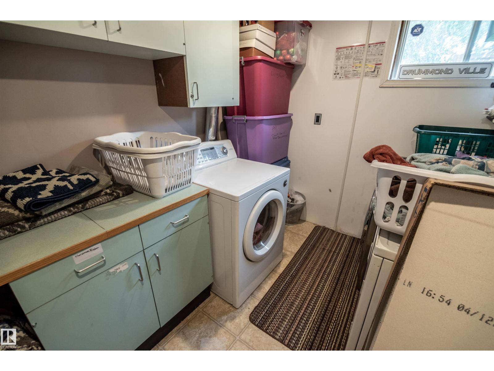 24 GLENWOOD CR - Image 40