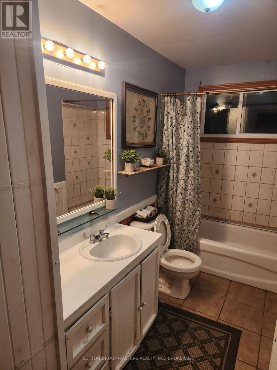 811 PIERCES LANE - 10