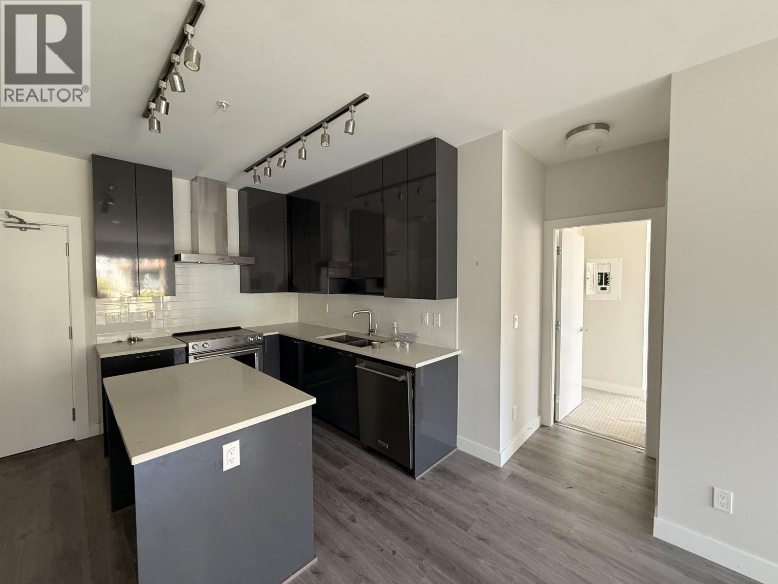 2 Bed, 2 Bath Apartment for Sale in Burnaby – 101 1768 GILMORE AVENUE, Burnaby – MLS# R3149711 - Image 11