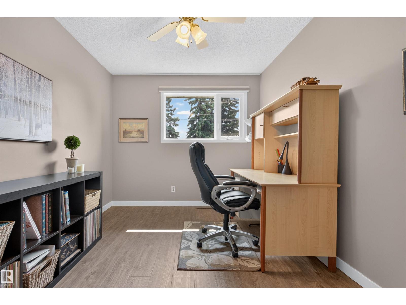 6503 88 AV NW - 15