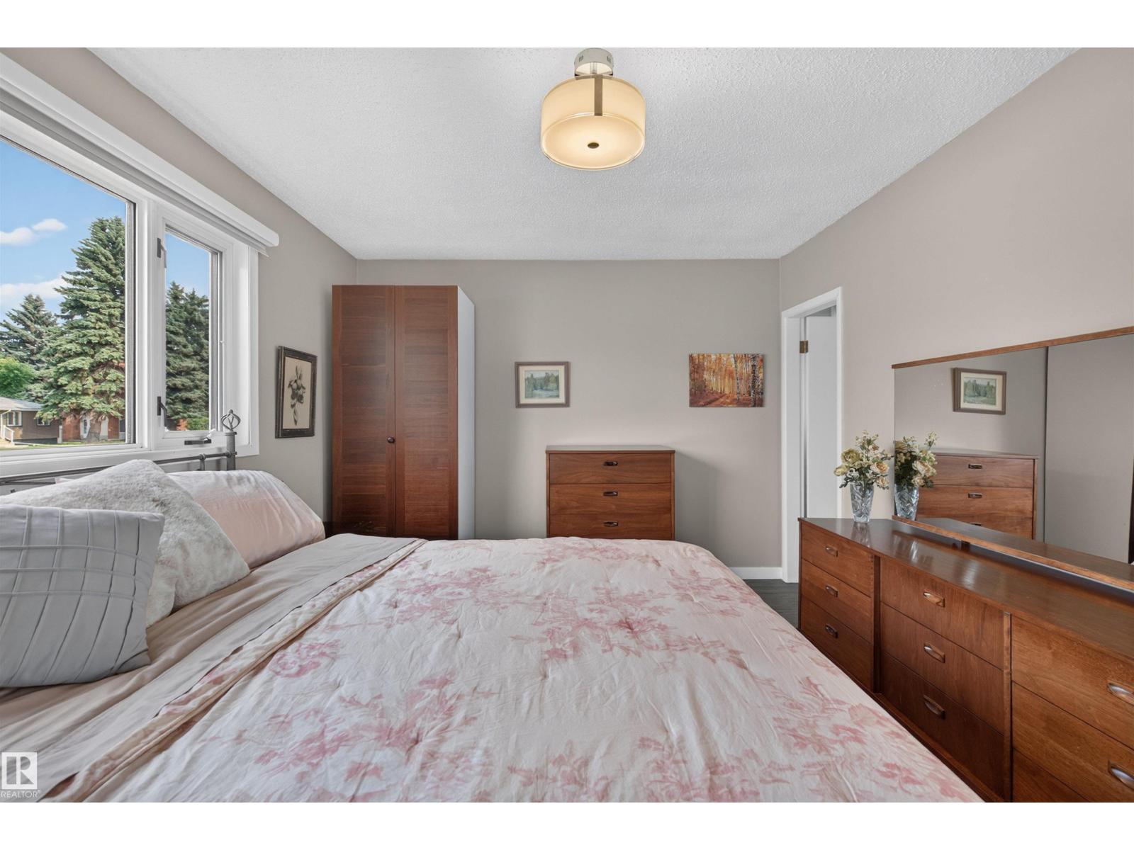 6503 88 AV NW - Image 12