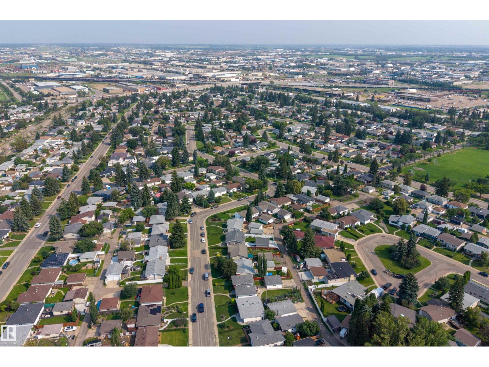 6503 88 AV NW - 37