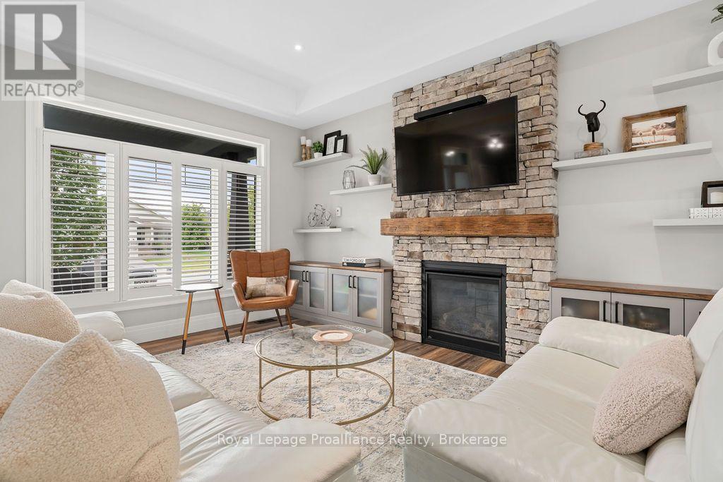 45 AMBROSIA TERRACE - 12