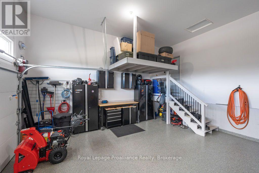 45 AMBROSIA TERRACE - 44