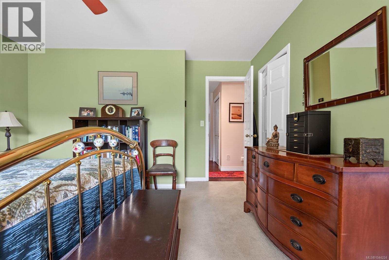 1216 Gilley Cres - 52