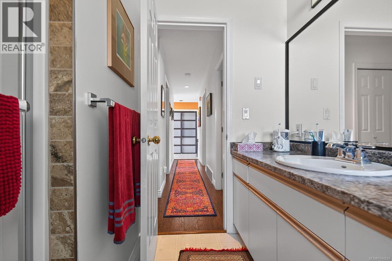 1216 Gilley Cres - 53