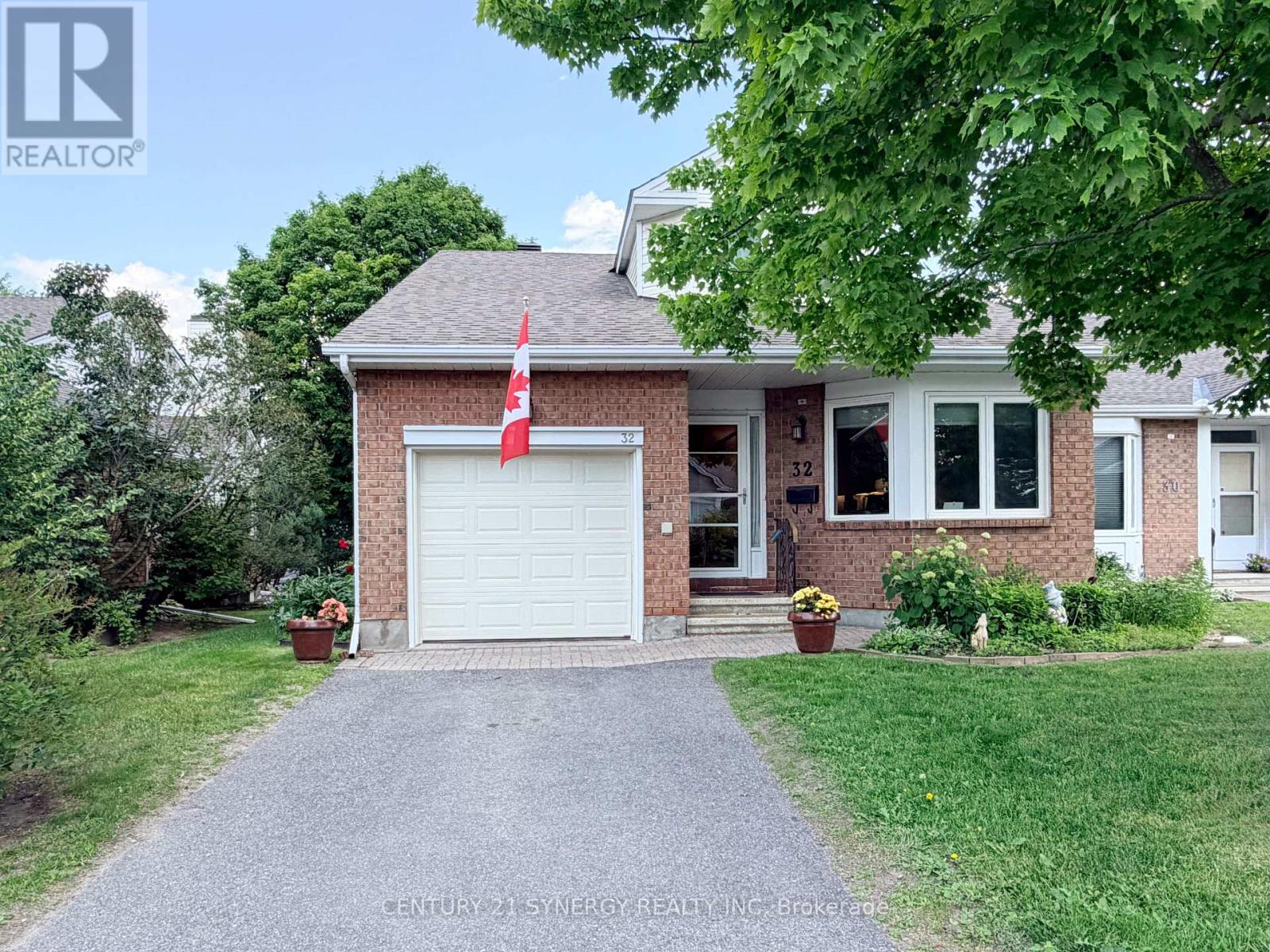 #16 32 INNESBROOK COURT - 1