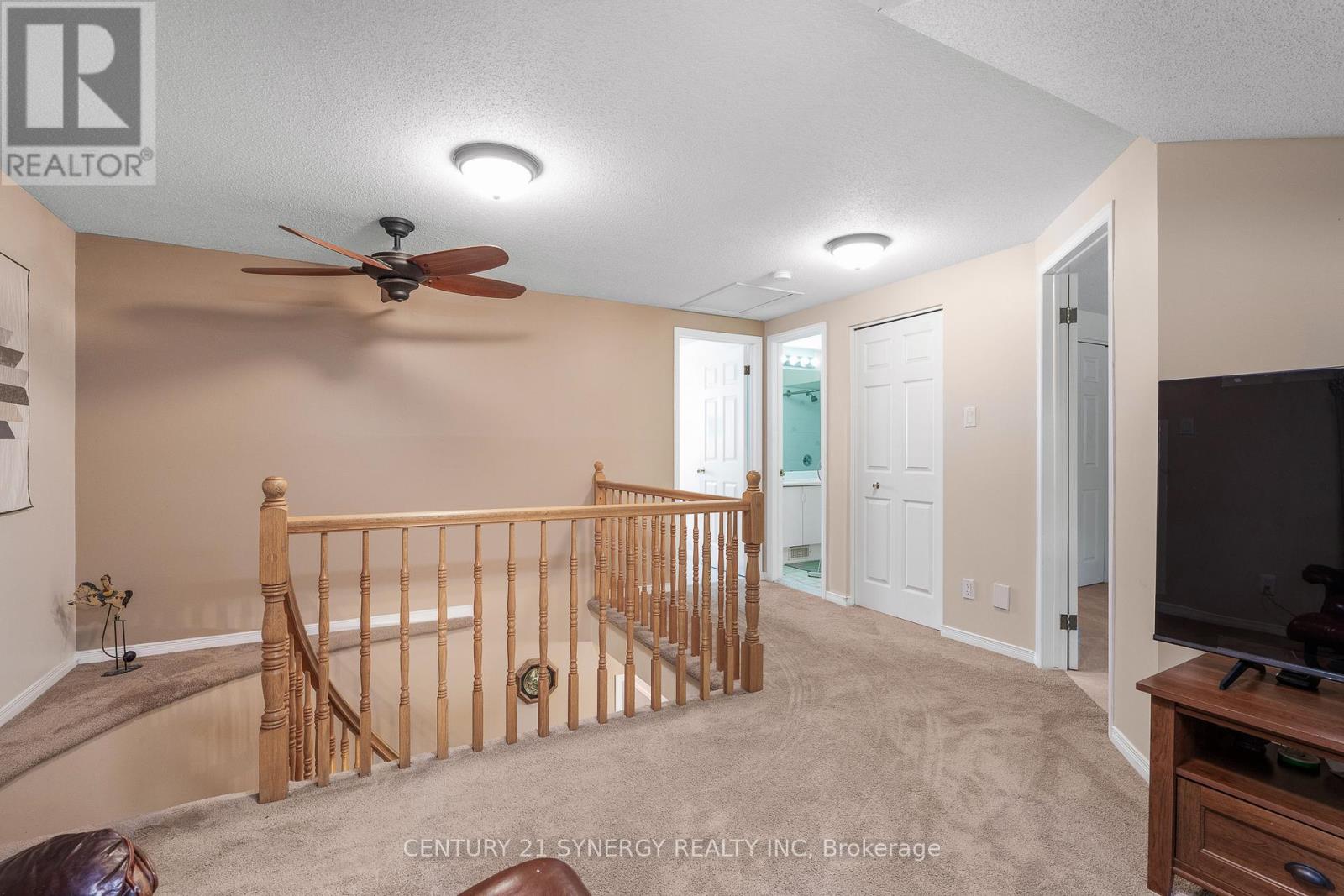 #16 32 INNESBROOK COURT - 23