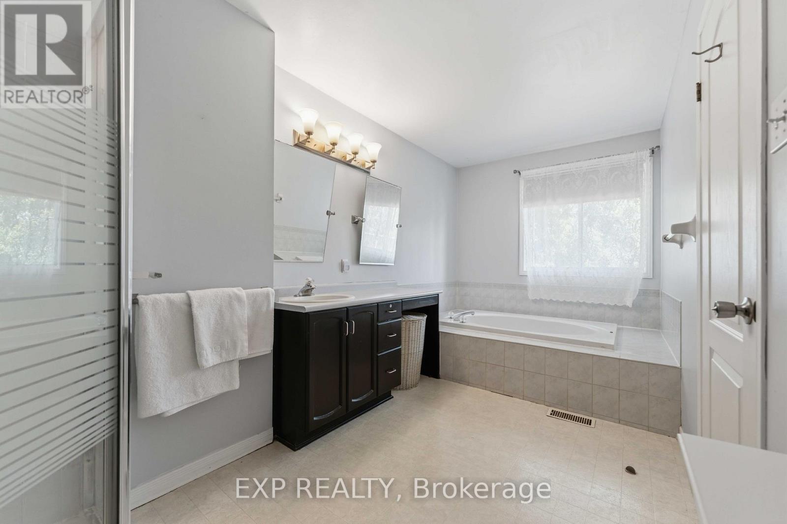 86 SCARLET COURT - 16