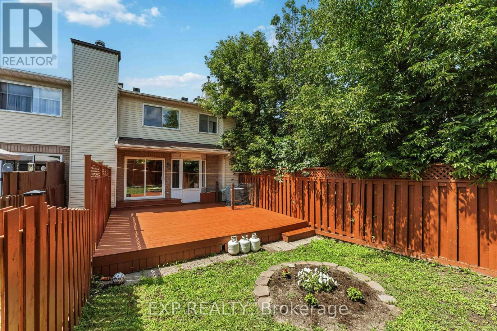 86 SCARLET COURT - 25