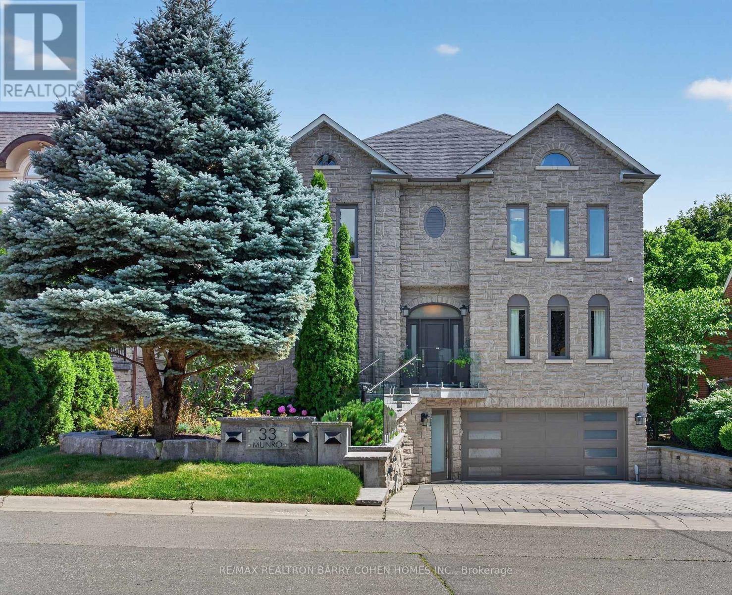 Listing photo of 33 MUNRO BOULEVARD