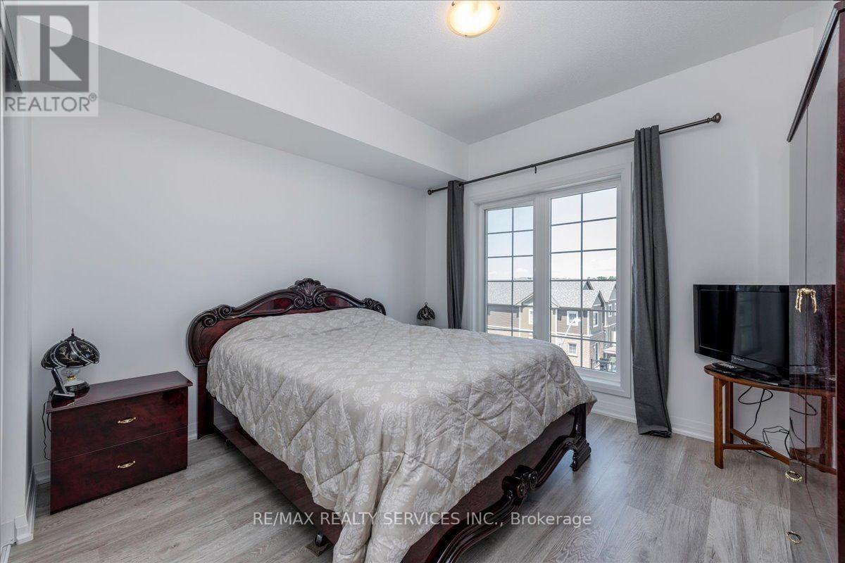 #314 54 KODA STREET - Image 16