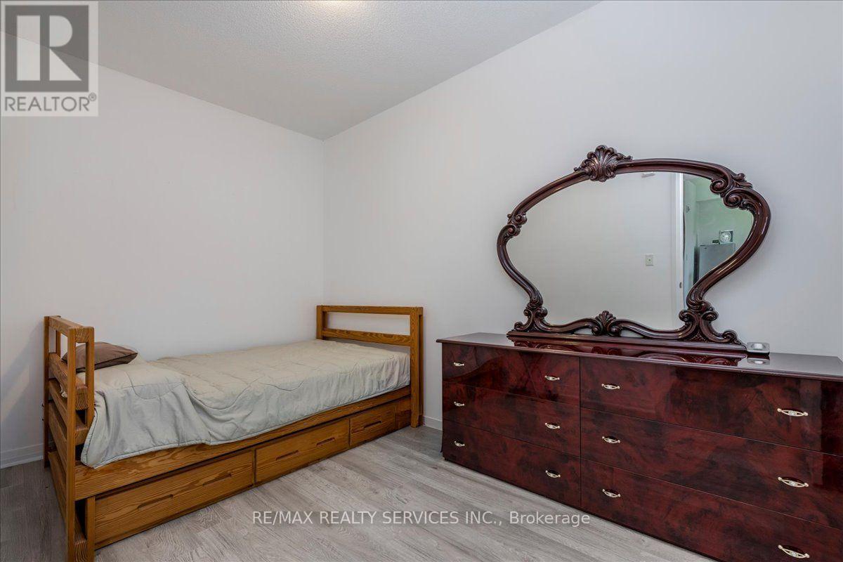 #314 54 KODA STREET - Image 18