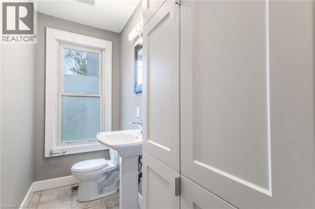 86 SMITH Avenue - 16