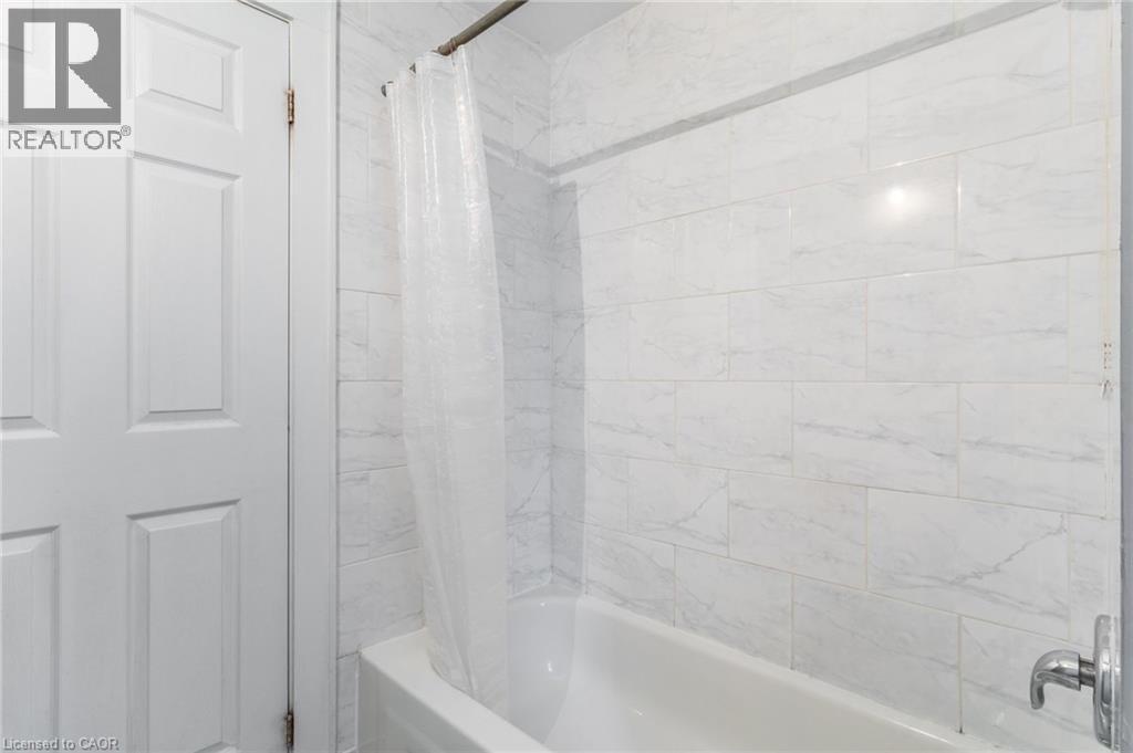 86 SMITH Avenue - 24