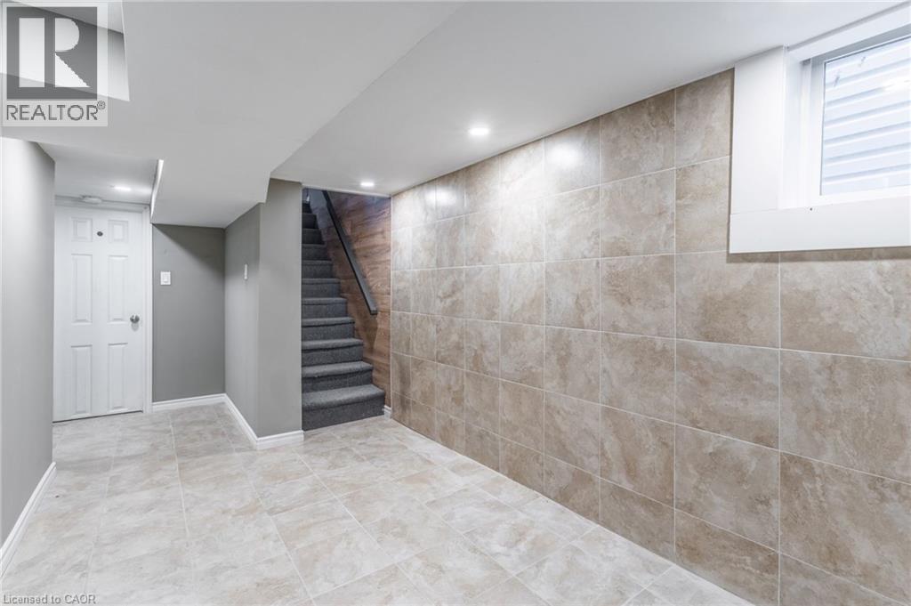 86 SMITH Avenue - Image 29