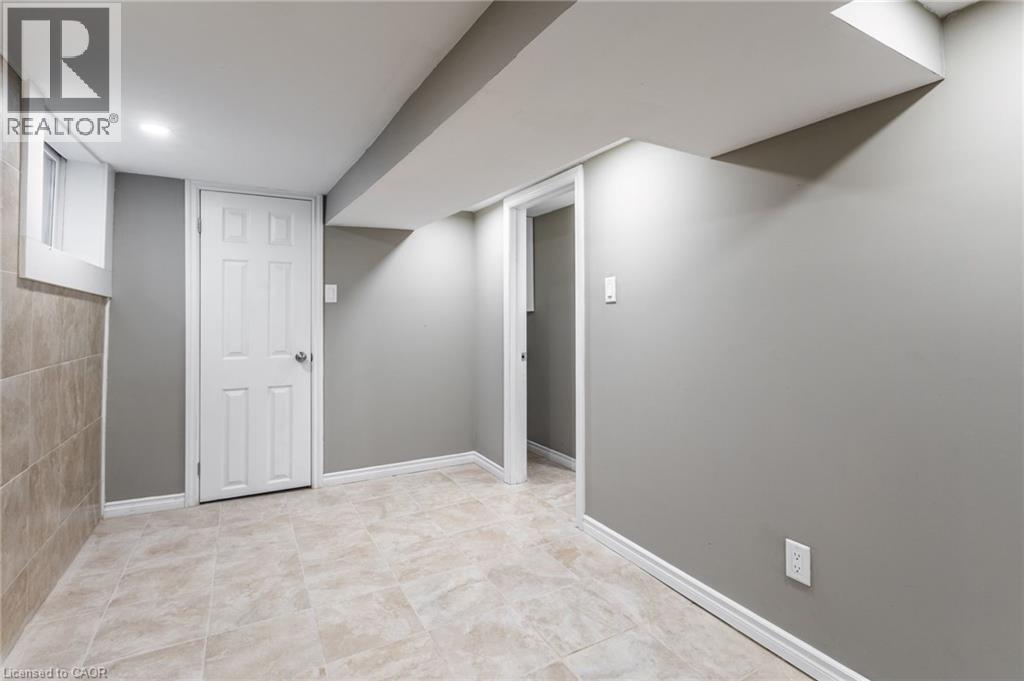 86 SMITH Avenue - 30