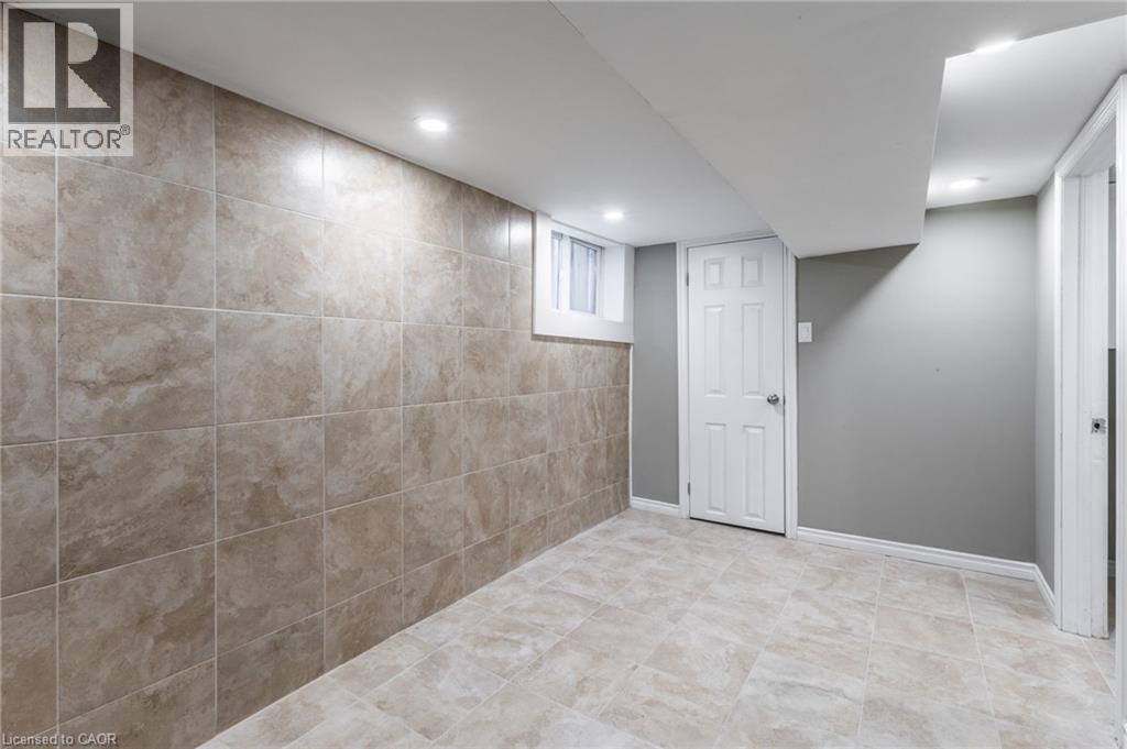 86 SMITH Avenue - 31