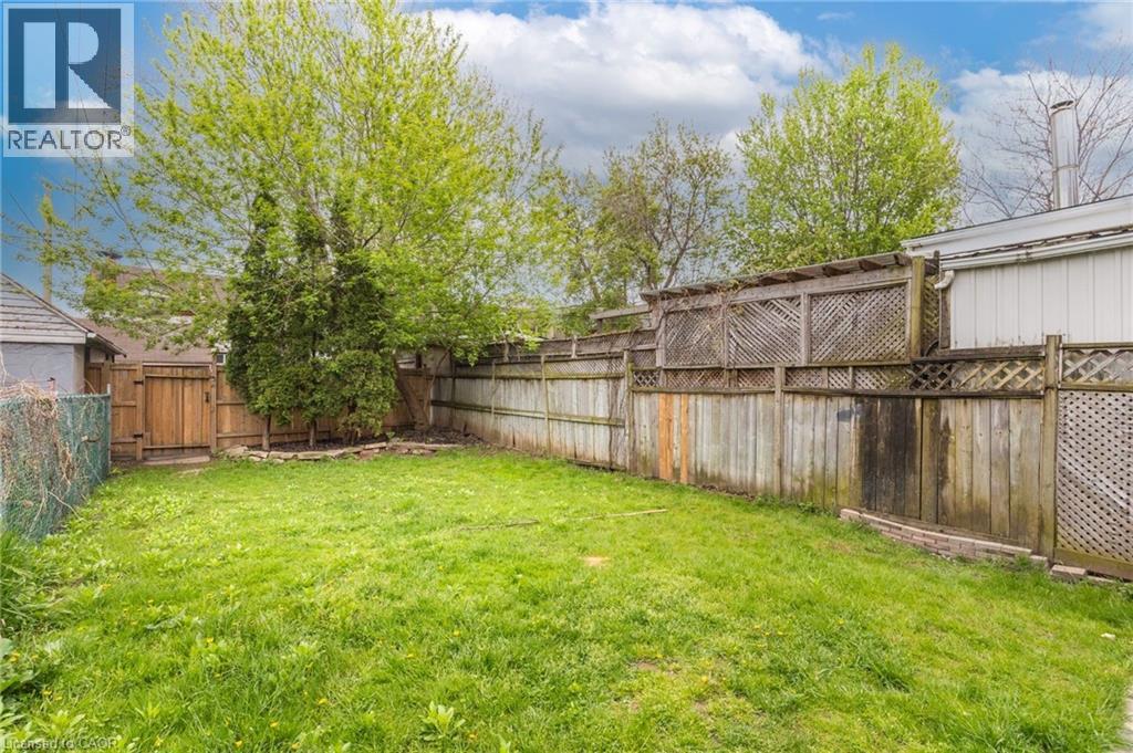 86 SMITH Avenue - Image 42