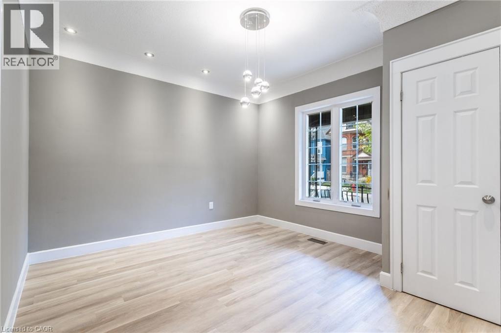 86 SMITH Avenue - 5