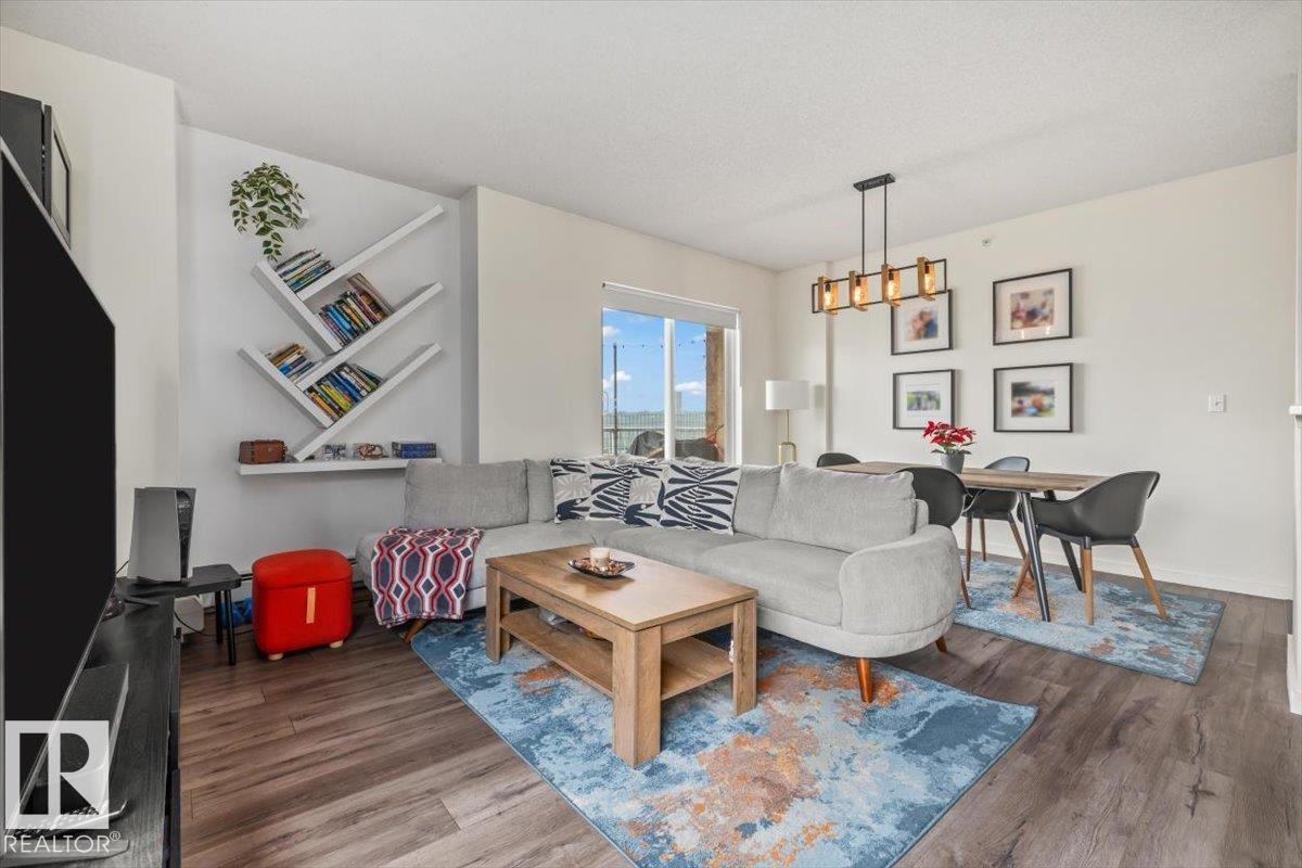 #704 9707 105 ST NW - 14