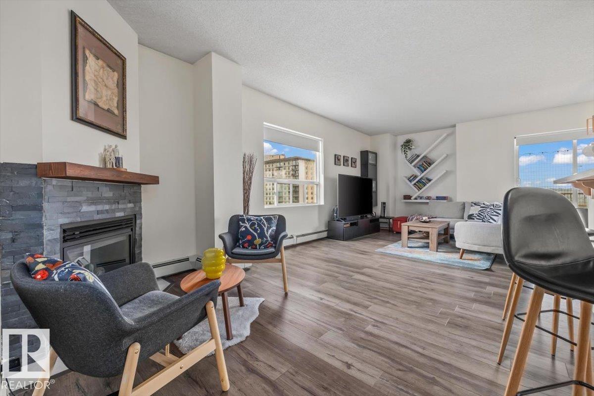 #704 9707 105 ST NW, Downtown (Edmonton), Edmonton photo 3