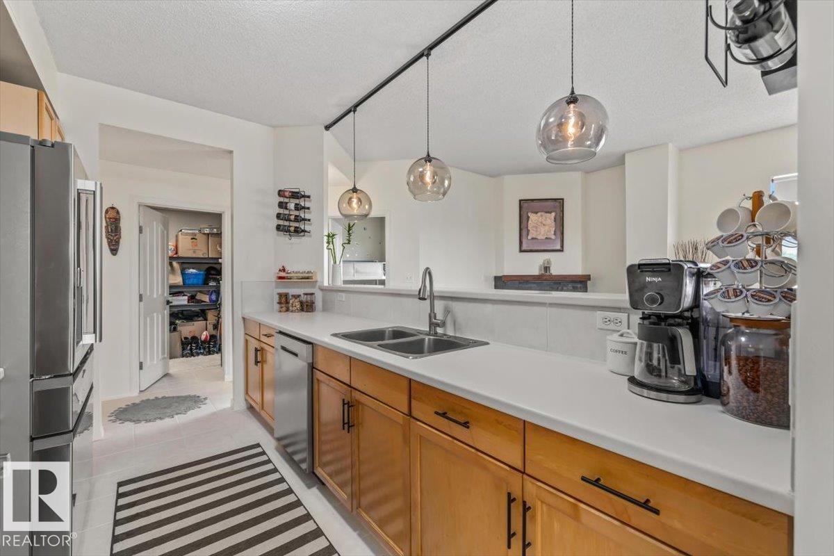 #704 9707 105 ST NW - 7