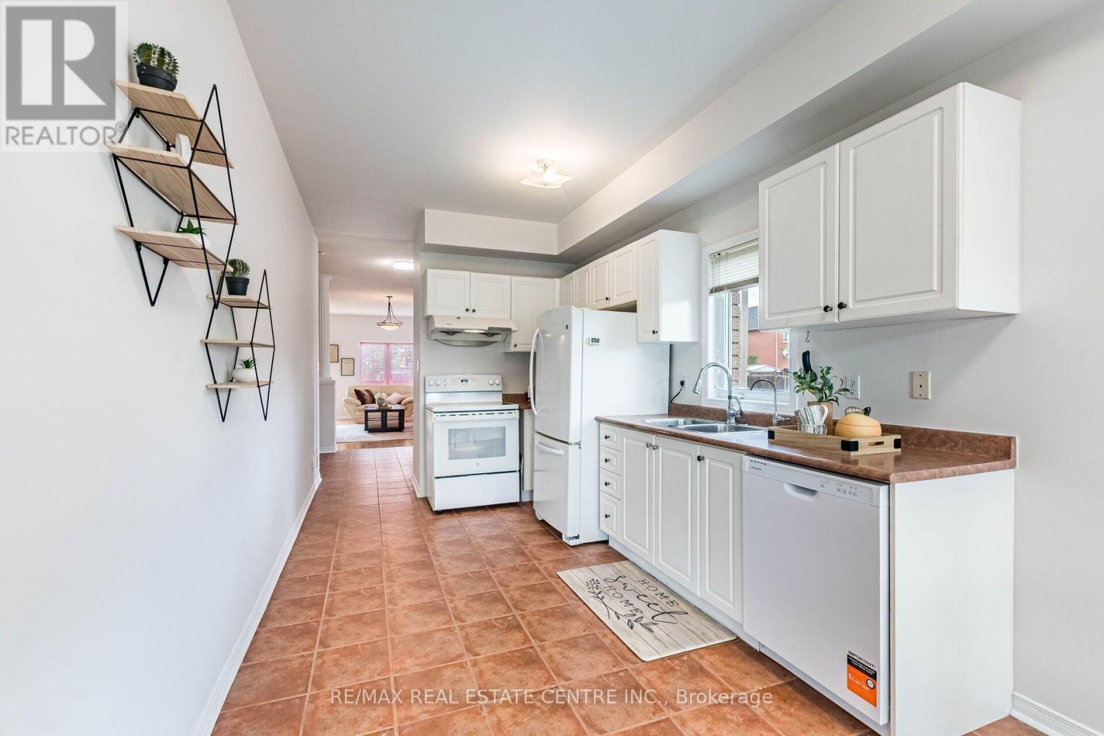 629 LUMBERTON CRESCENT - 13