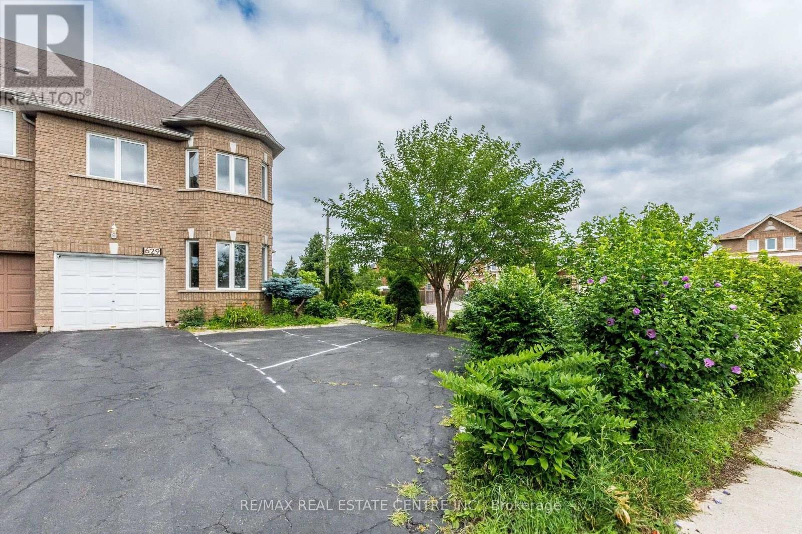 629 LUMBERTON CRESCENT - 2