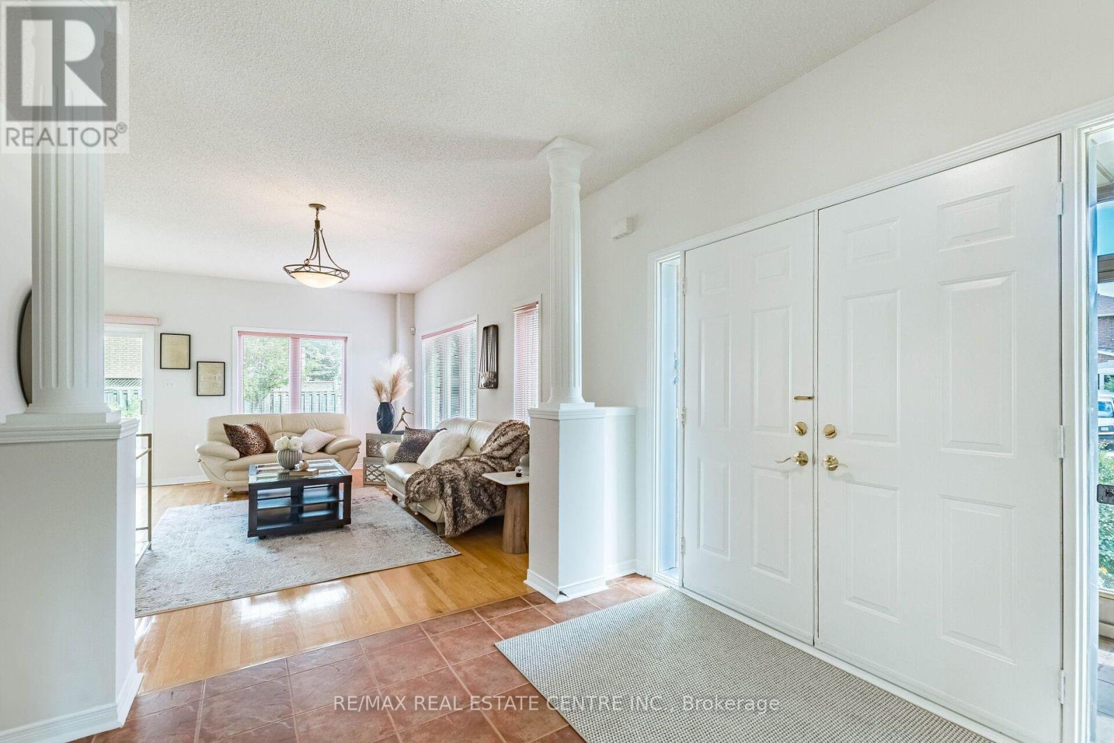 629 LUMBERTON CRESCENT - 5
