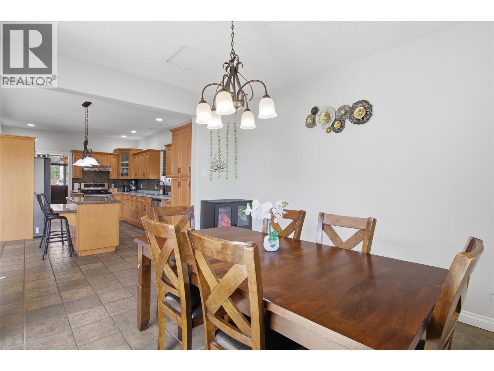 819 Arlington Court - 16