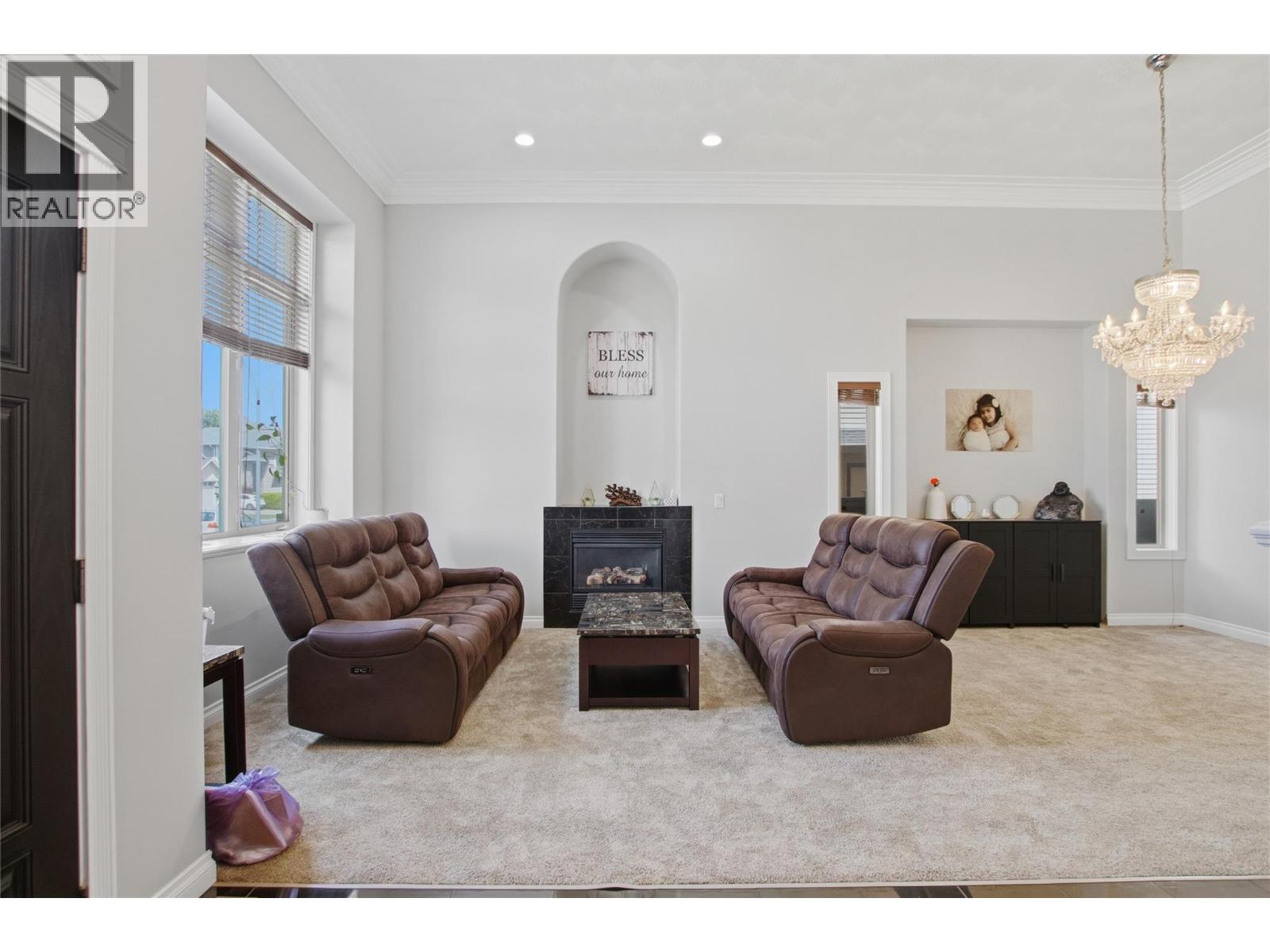 819 Arlington Court - 8