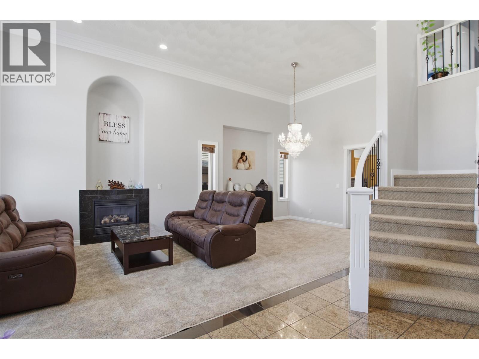 819 Arlington Court - 9