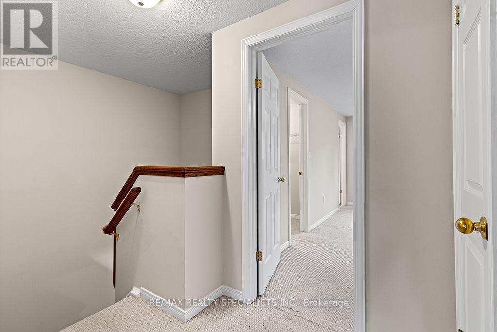 292 BRIARMEADOW DRIVE - 22