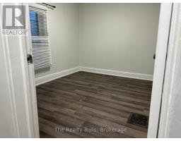 18 Forks Road E, Welland, ON L3B5K1 Photo 13