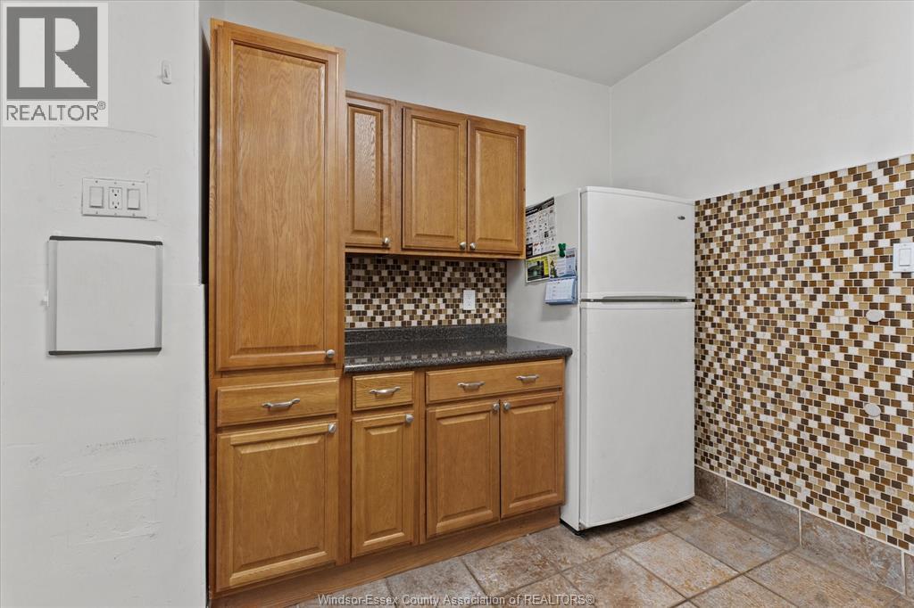 328 JOSEPHINE AVENUE - Image 14