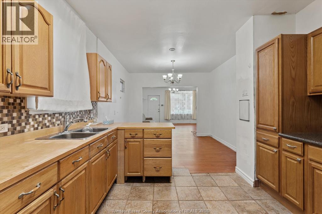 328 JOSEPHINE AVENUE - Image 16