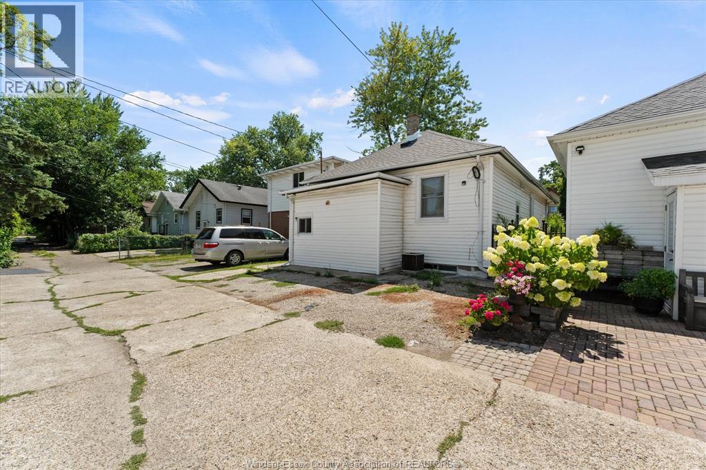 328 JOSEPHINE AVENUE - 30
