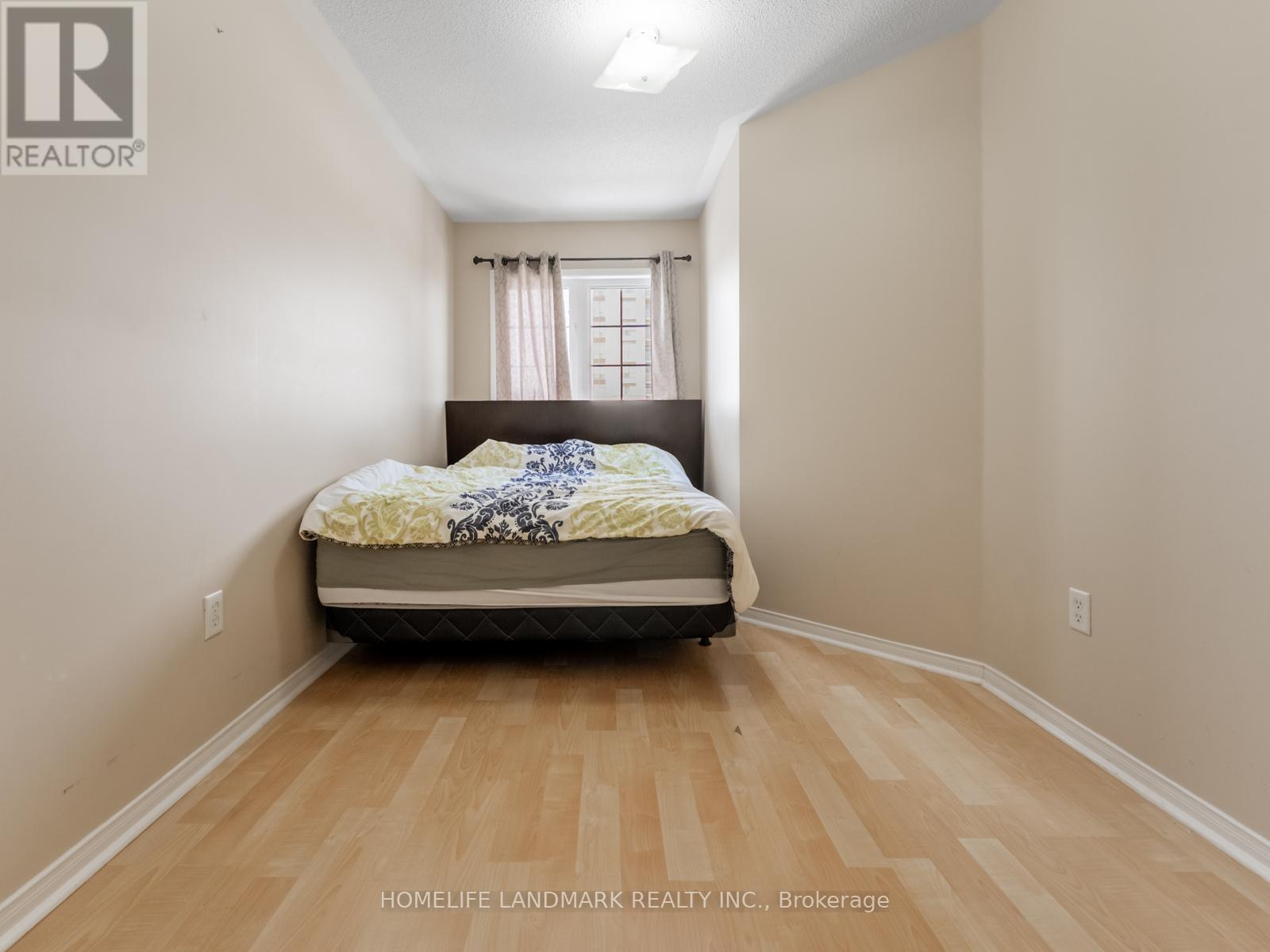 #28 4950 ALBINA WAY - 25