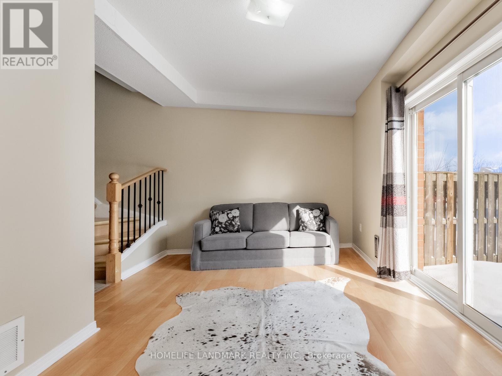 #28 4950 ALBINA WAY - 16